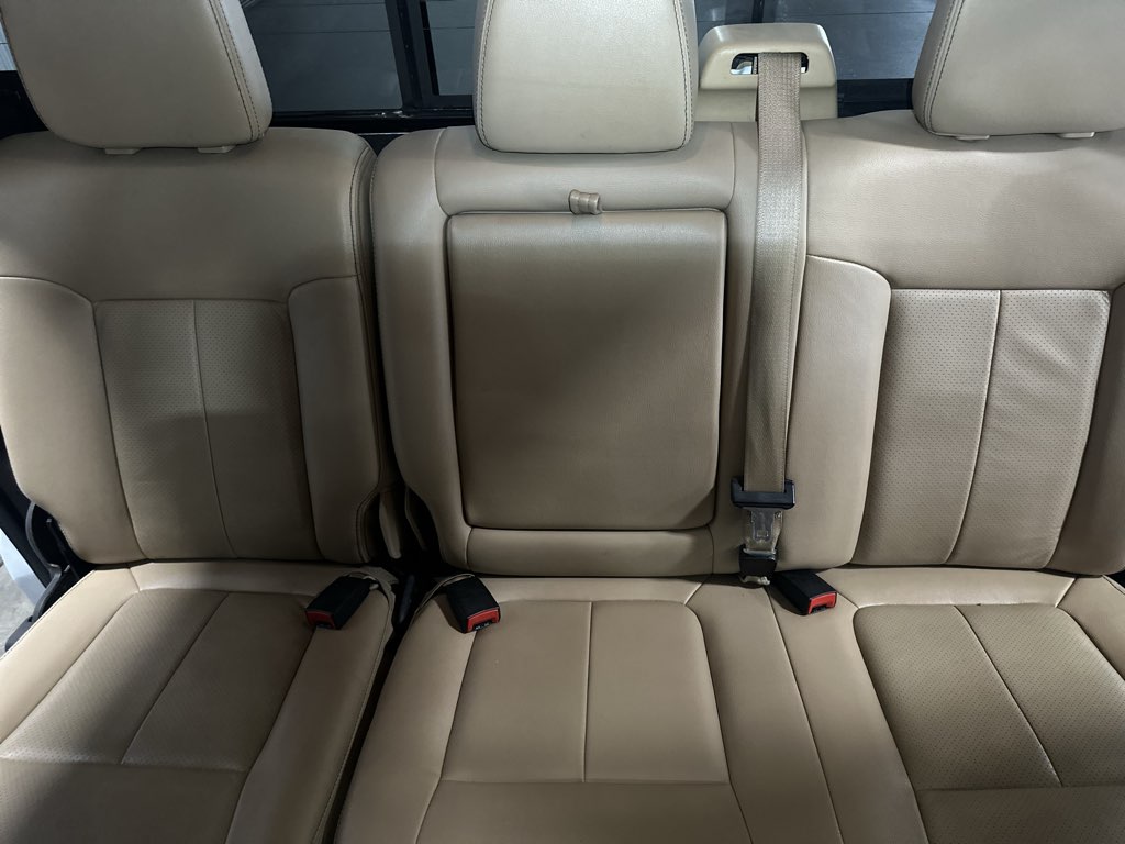 2014 Ford F-350 Lariat photo 17