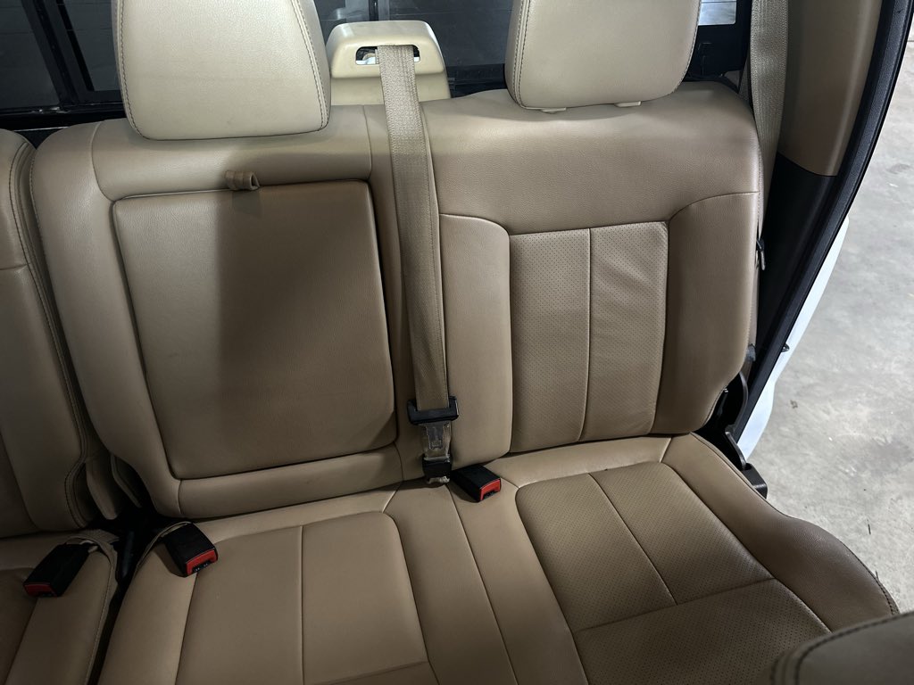 2014 Ford F-350 Lariat photo 18