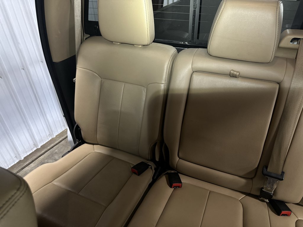 2014 Ford F-350 Lariat photo 21