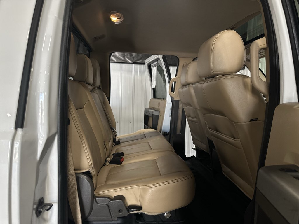 2014 Ford F-350 Lariat photo 31