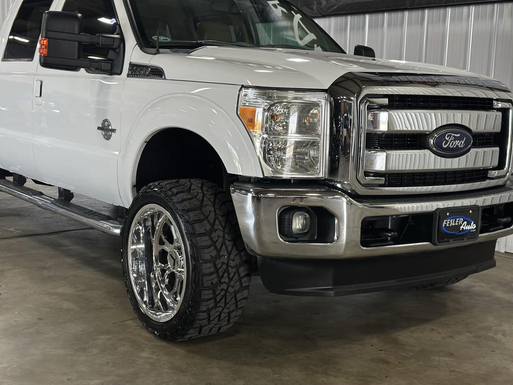 2014 Ford F-350 Lariat photo 33