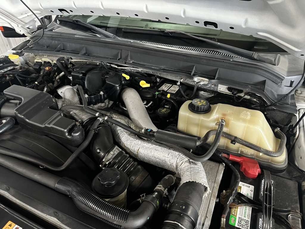 2014 Ford F-350 Lariat photo 38