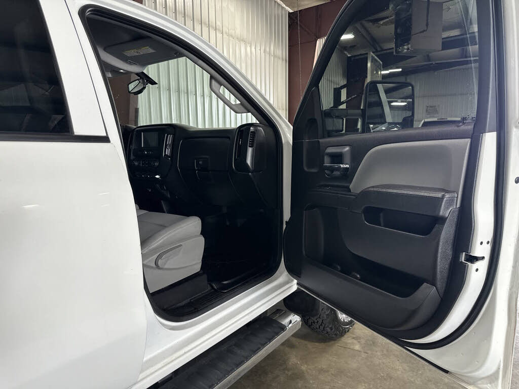 2016 Chevrolet Silverado 3500HD Work Truck photo 36