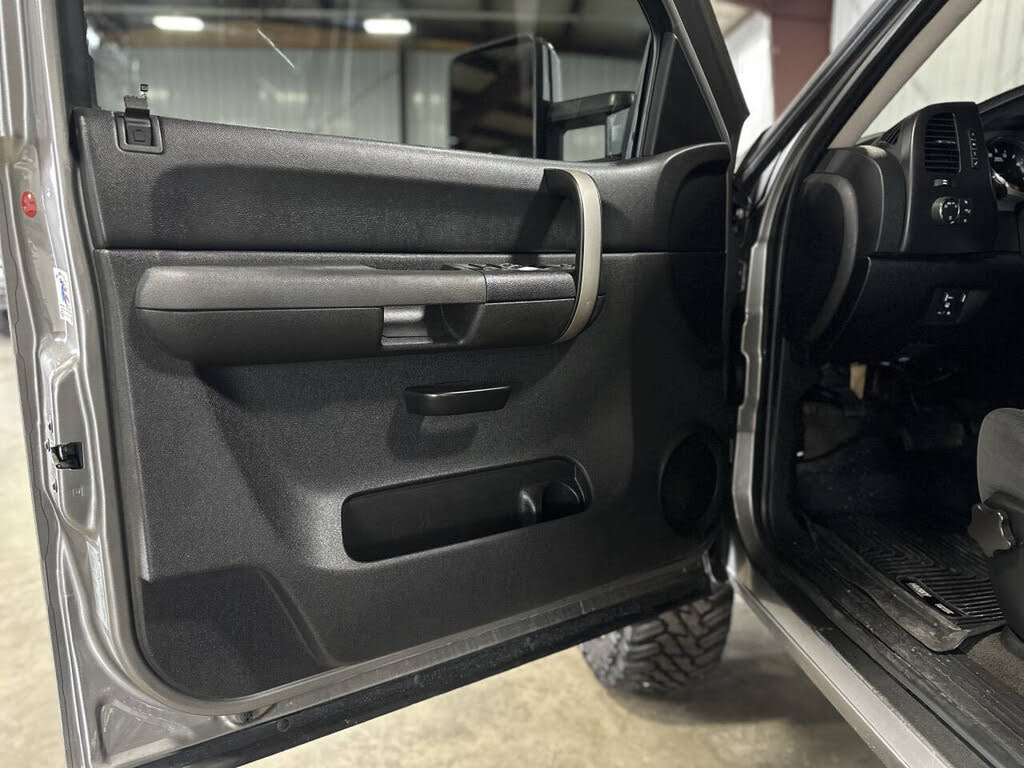 2008 Chevrolet Silverado 2500HD photo 12