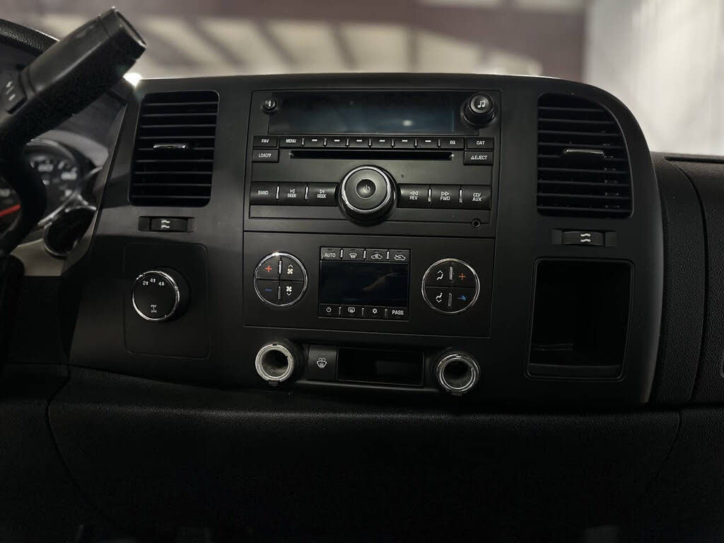 2008 Chevrolet Silverado 2500HD photo 23