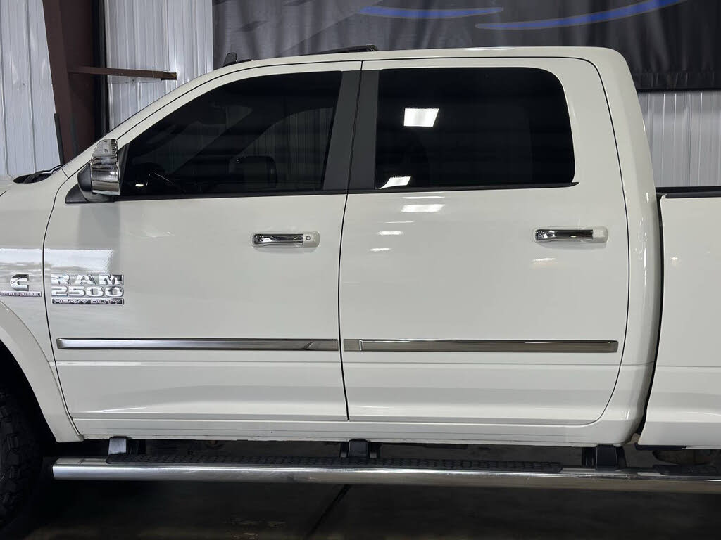 2017 Ram 2500 Laramie photo 14