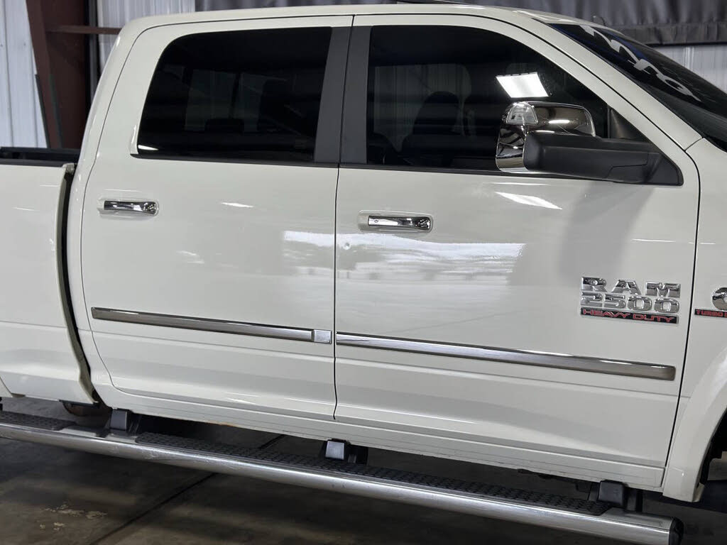 2017 Ram 2500 Laramie photo 17