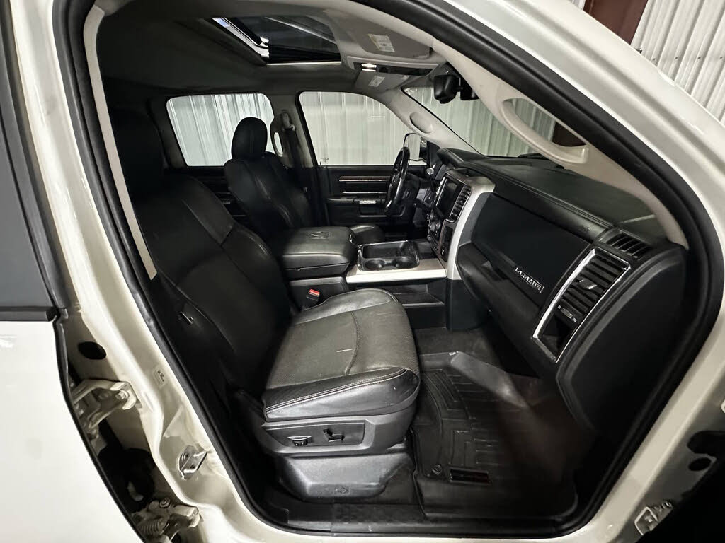 2017 Ram 2500 Laramie photo 23