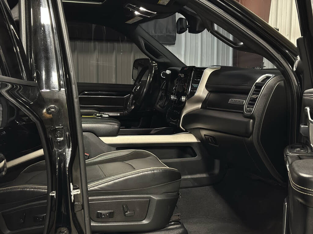 2019 Ram 2500 Laramie photo 15