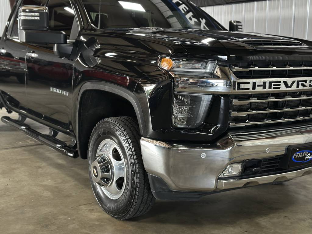 2021 Chevrolet Silverado 3500HD LTZ photo 13