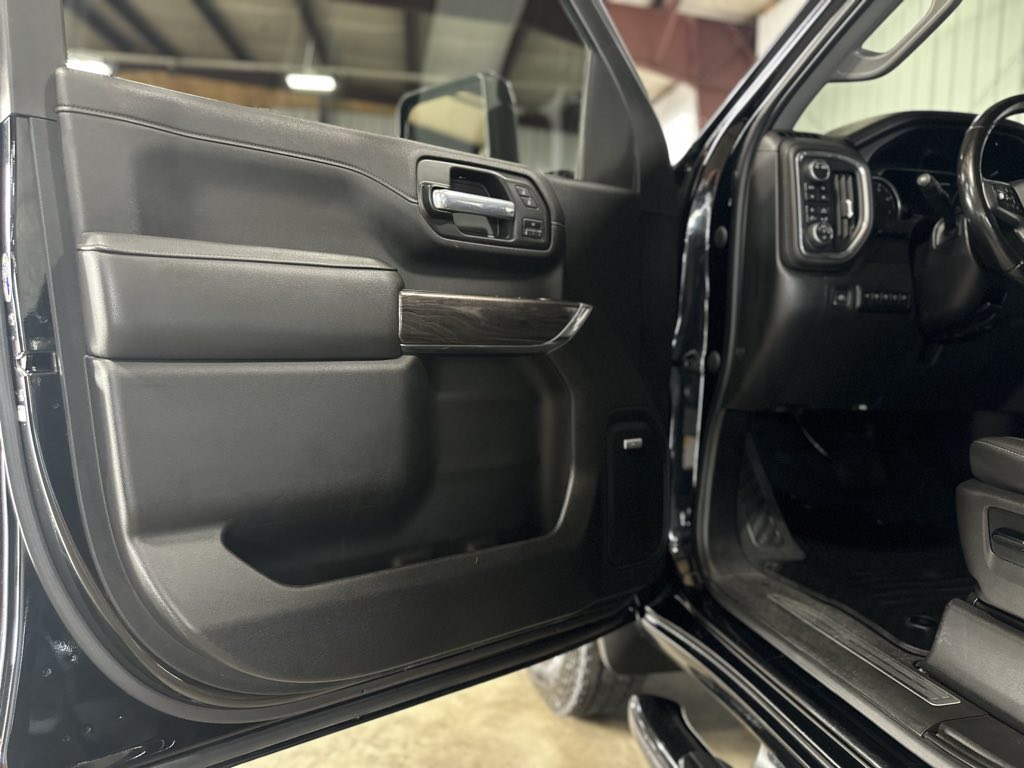 2021 Chevrolet Silverado 3500HD LTZ photo 28