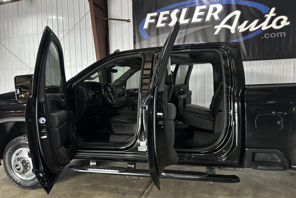 2021 Chevrolet Silverado 3500HD LTZ photo 30