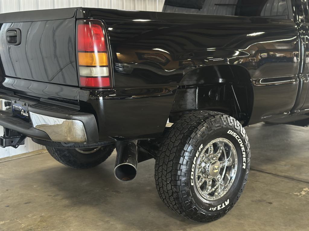 2005 Gmc Sierra SLT photo 6