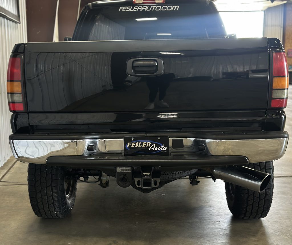 2005 Gmc Sierra SLT photo 8