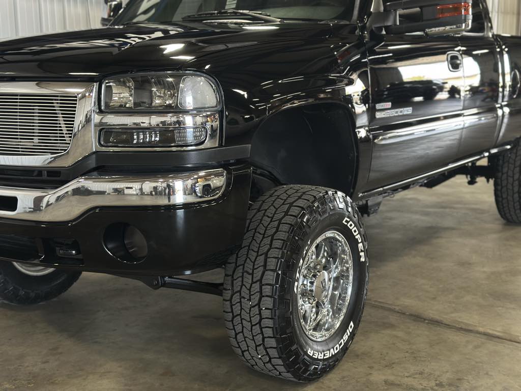 2005 Gmc Sierra SLT photo 19
