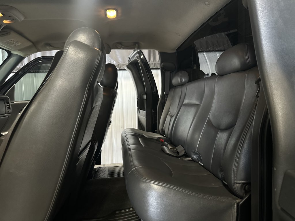 2005 Gmc Sierra SLT photo 23