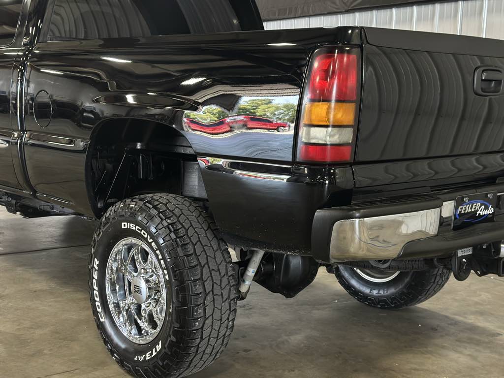 2005 Gmc Sierra SLT photo 25