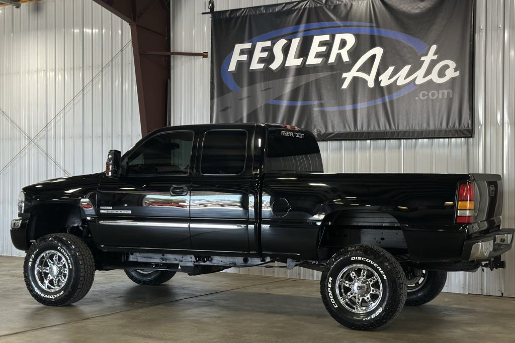2005 Gmc Sierra SLT photo 29