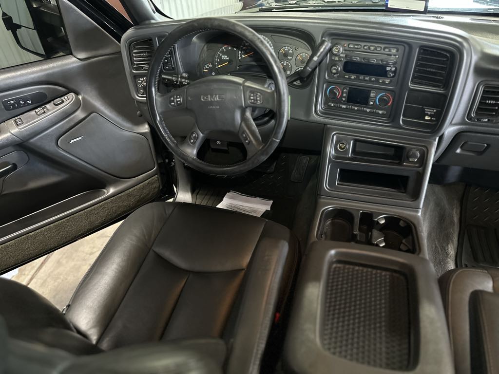 2005 Gmc Sierra SLT photo 32