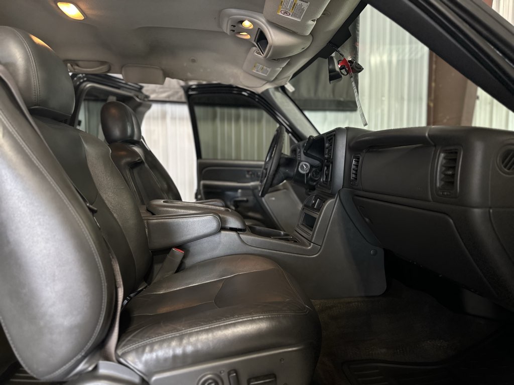 2005 Gmc Sierra SLT photo 33