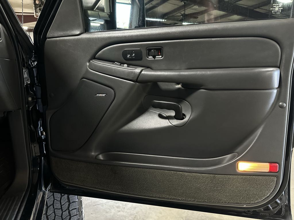 2005 Gmc Sierra SLT photo 36