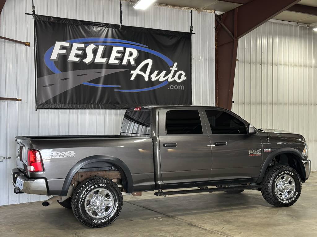 2017 Ram 2500 Tradesman photo 3