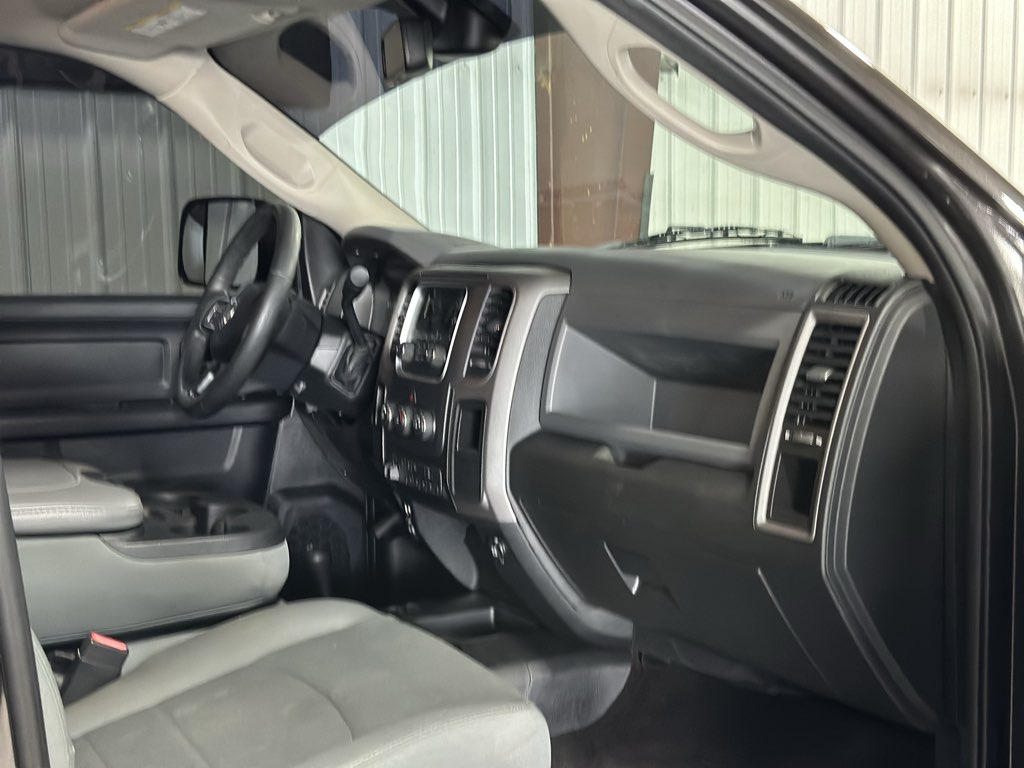2017 Ram 2500 Tradesman photo 6