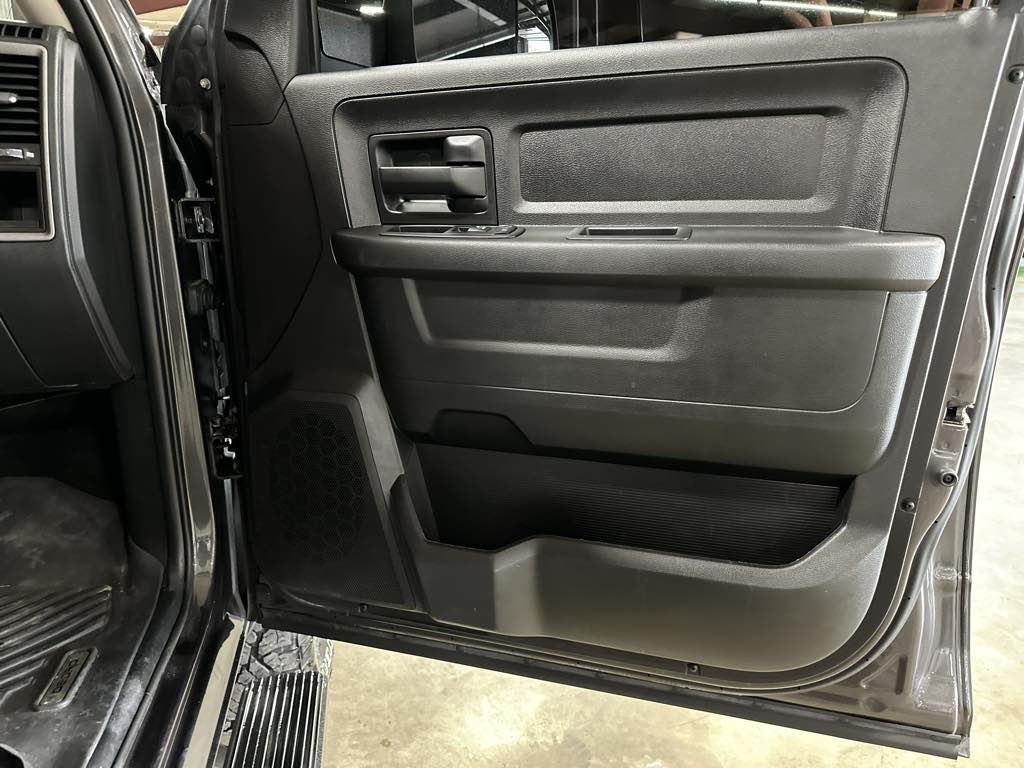 2017 Ram 2500 Tradesman photo 8