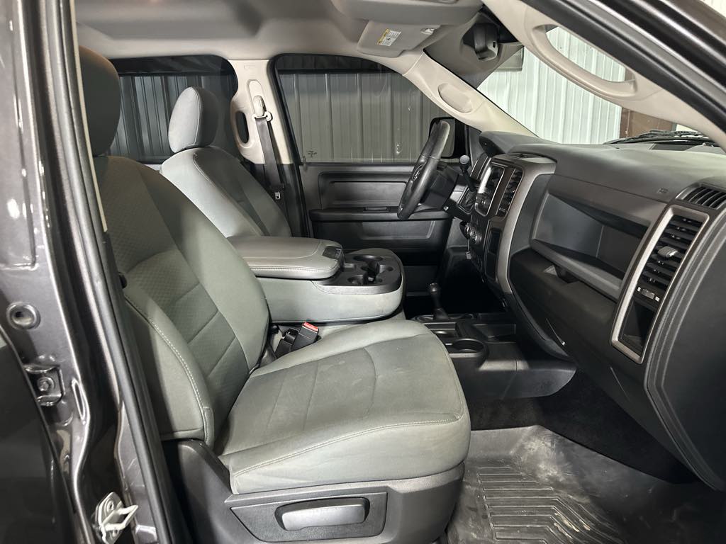 2017 Ram 2500 Tradesman photo 9