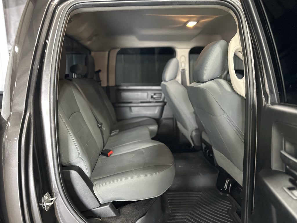 2017 Ram 2500 Tradesman photo 18
