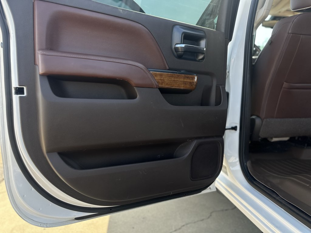 2016 Chevrolet Silverado 2500HD High Country photo 6