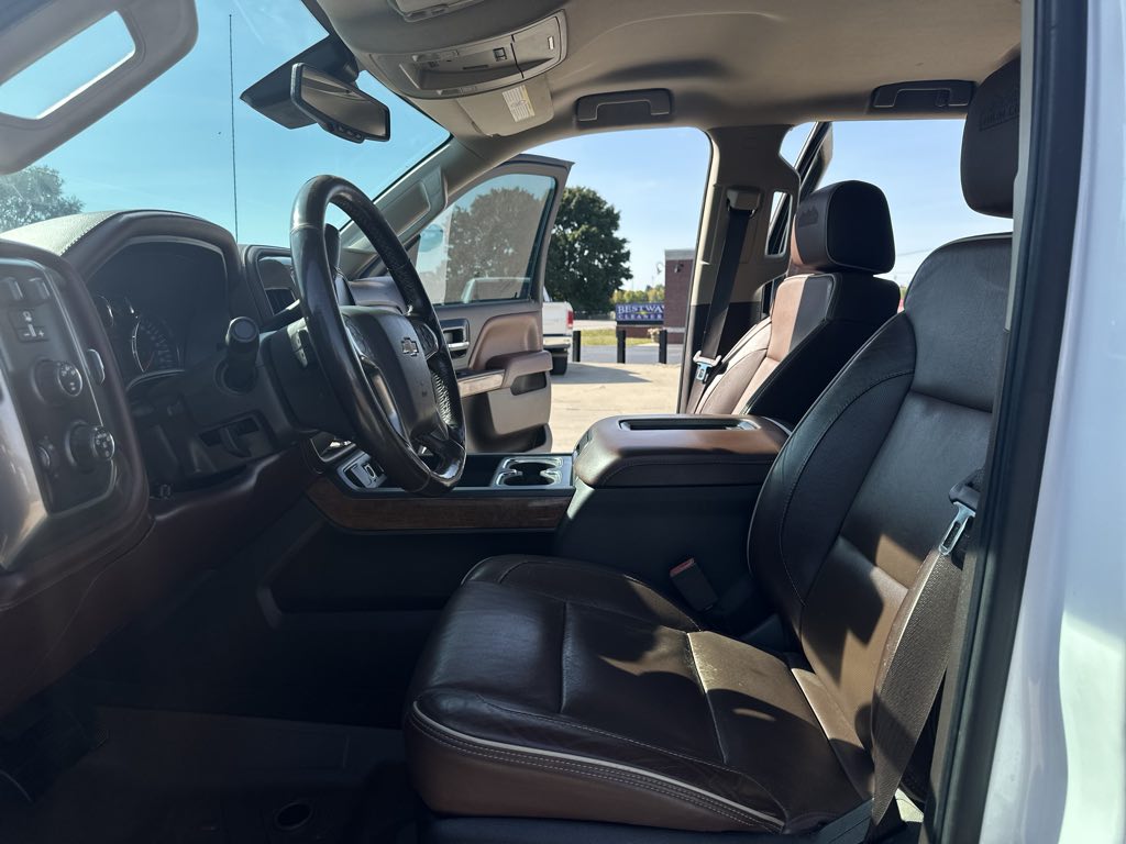 2016 Chevrolet Silverado 2500HD High Country photo 7