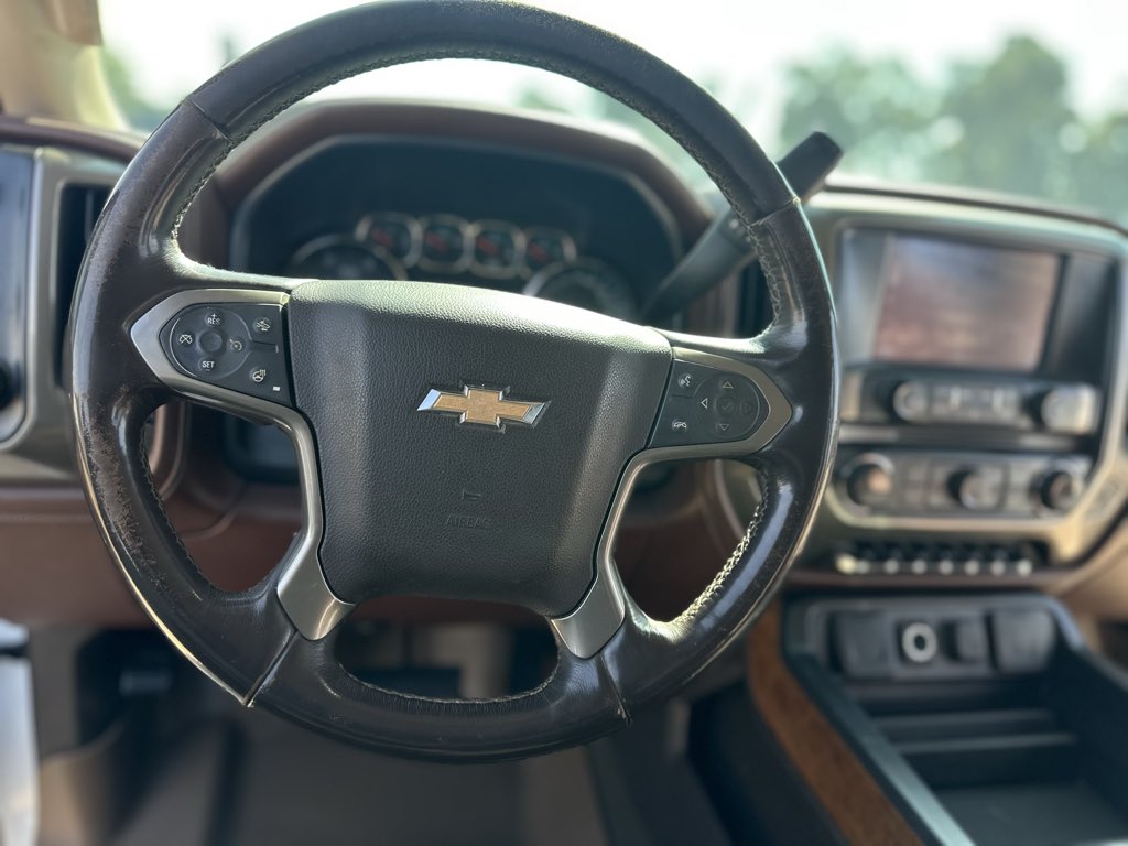 2016 Chevrolet Silverado 2500HD High Country photo 12