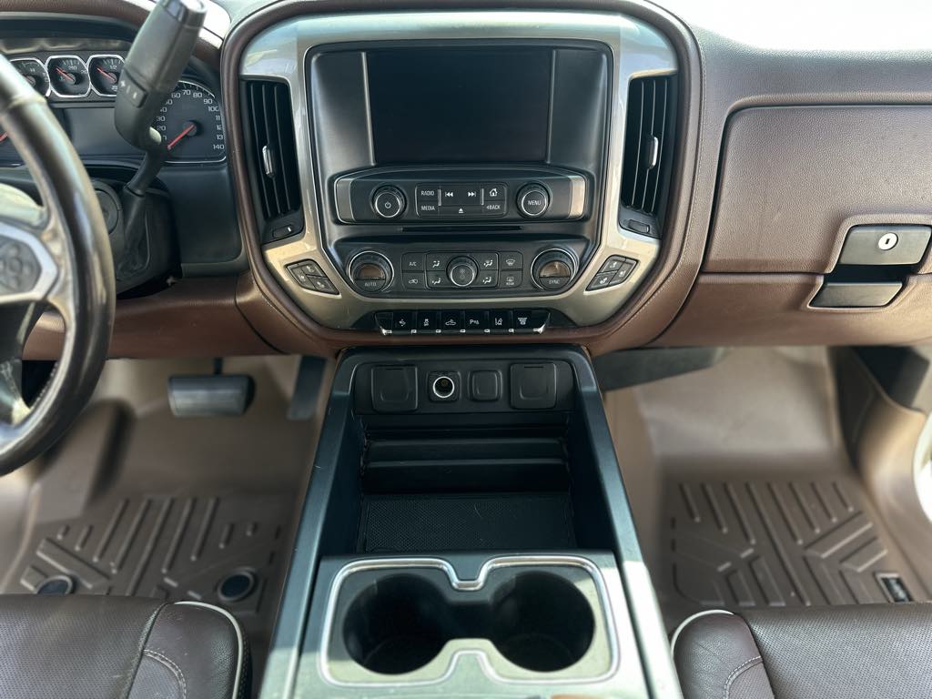 2016 Chevrolet Silverado 2500HD High Country photo 15
