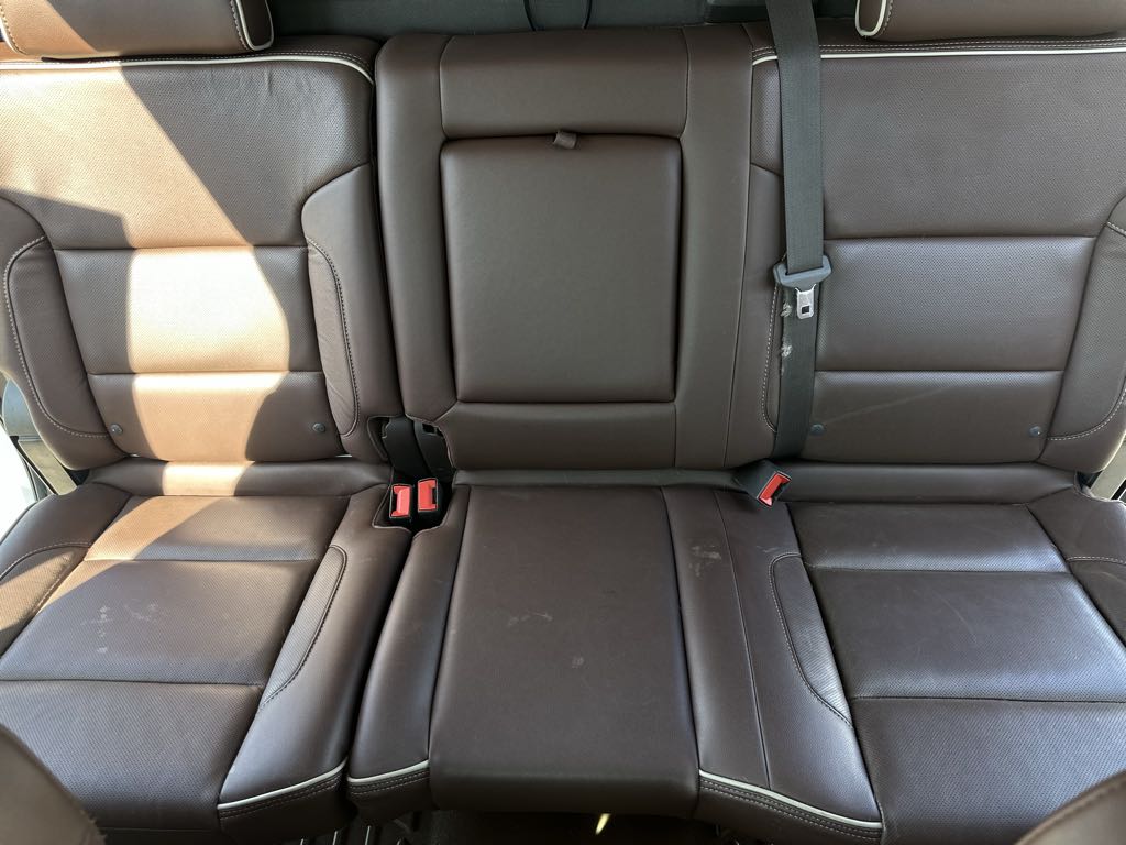 2016 Chevrolet Silverado 2500HD High Country photo 16