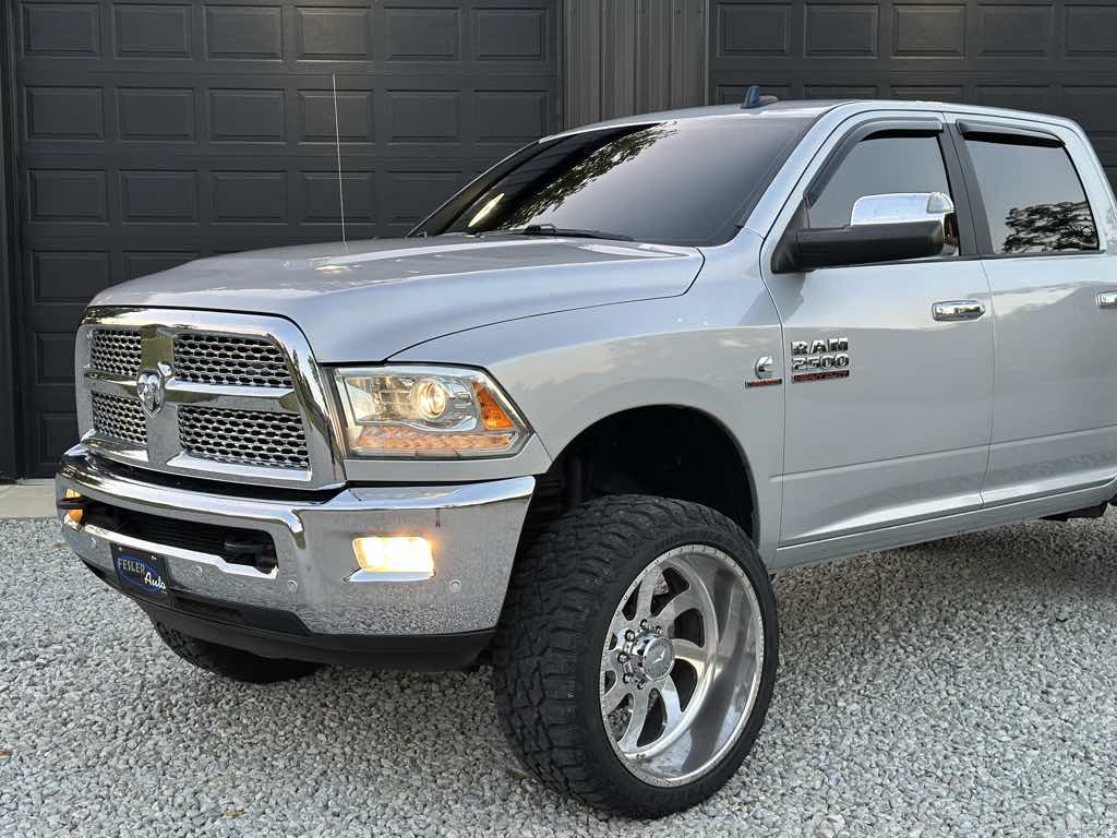 2018 Ram 2500 Laramie photo 10