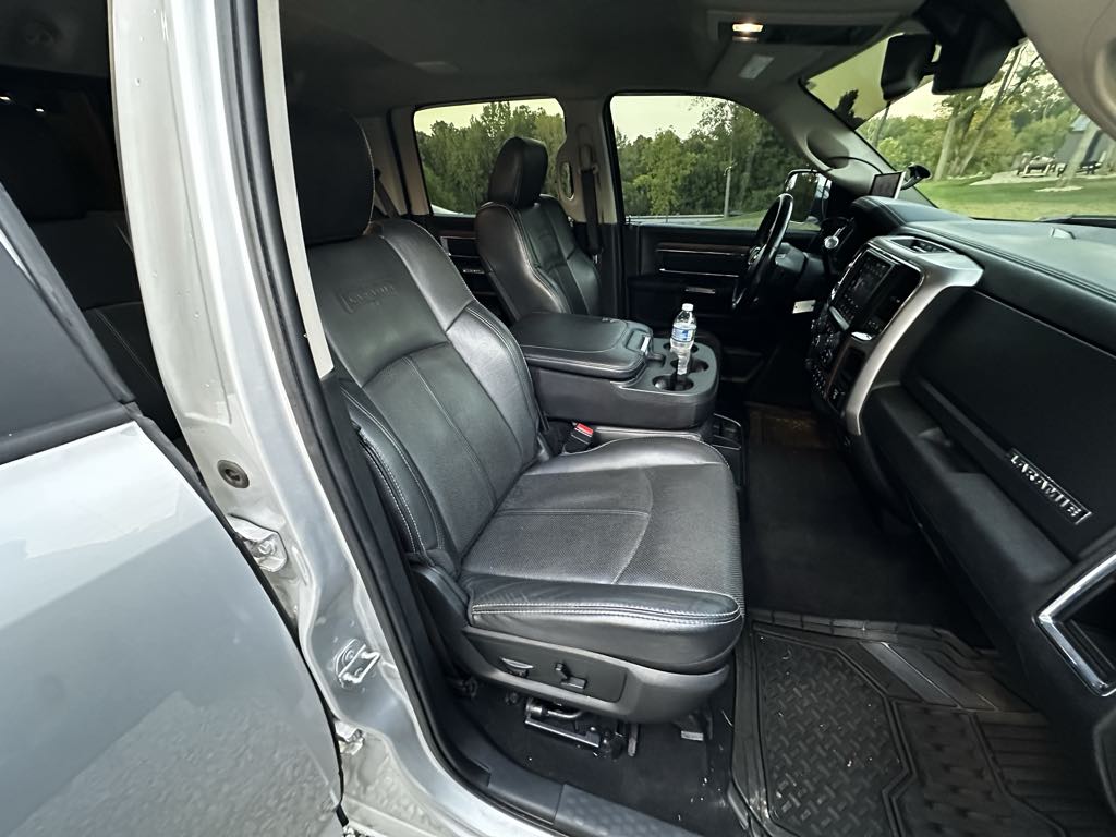 2018 Ram 2500 Laramie photo 11