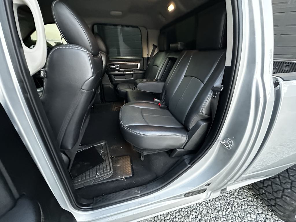 2018 Ram 2500 Laramie photo 32