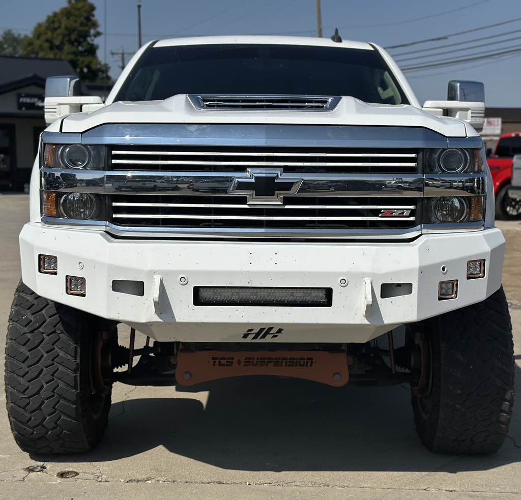 2017 Chevrolet Silverado 2500HD LTZ photo 2