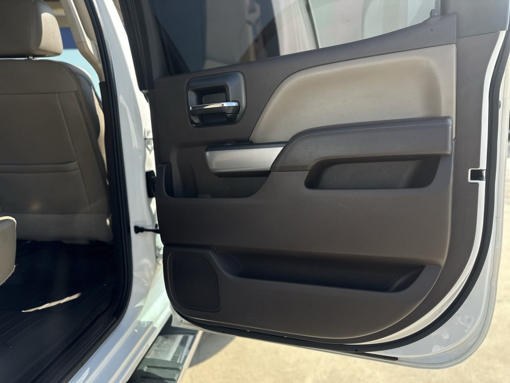 2017 Chevrolet Silverado 2500HD LTZ photo 4