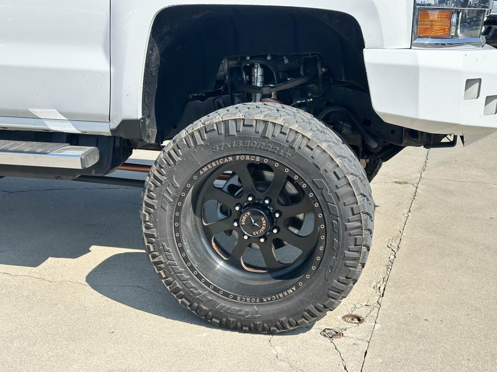 2017 Chevrolet Silverado 2500HD LTZ photo 16