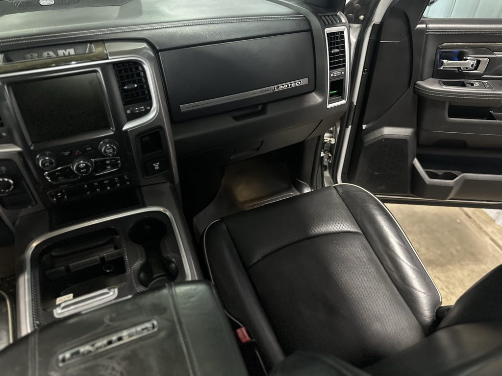 2016 Ram 2500 Longhorn Limited photo 8