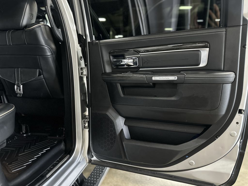 2016 Ram 2500 Longhorn Limited photo 21