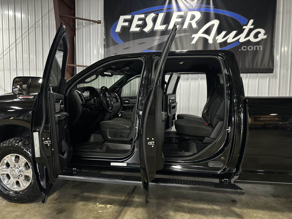 2021 Ram 3500 Big Horn photo 9