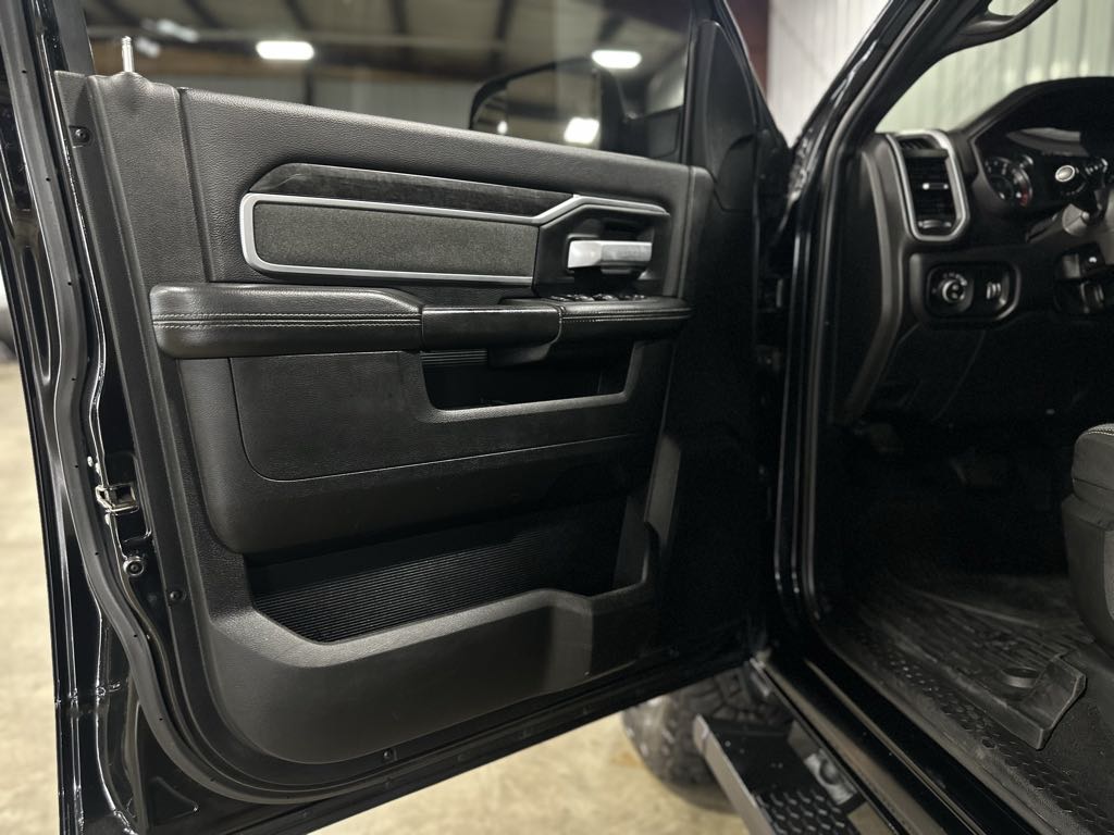 2021 Ram 3500 Big Horn photo 33