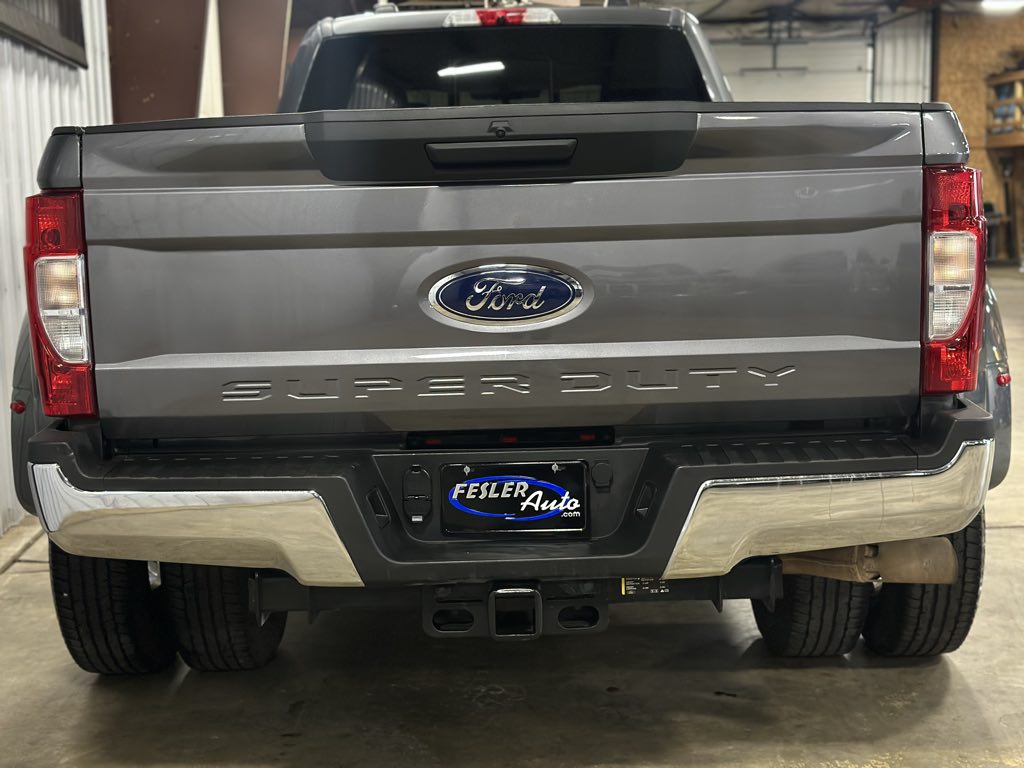 2022 Ford F-350 XL photo 4