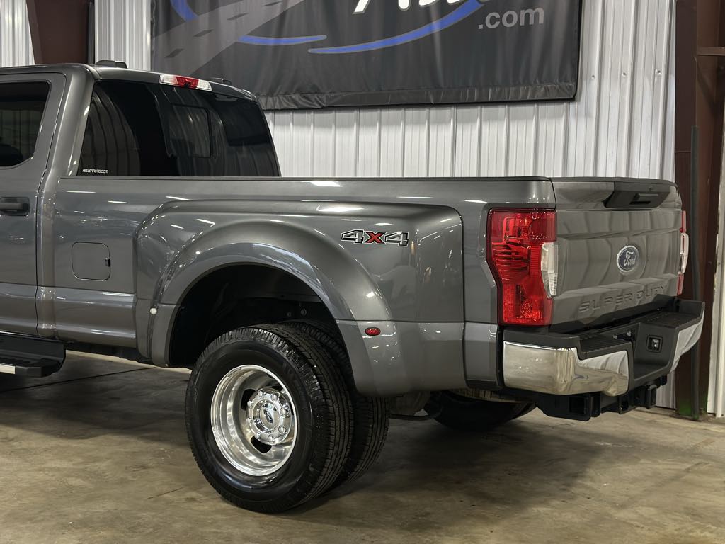2022 Ford F-350 XL photo 11