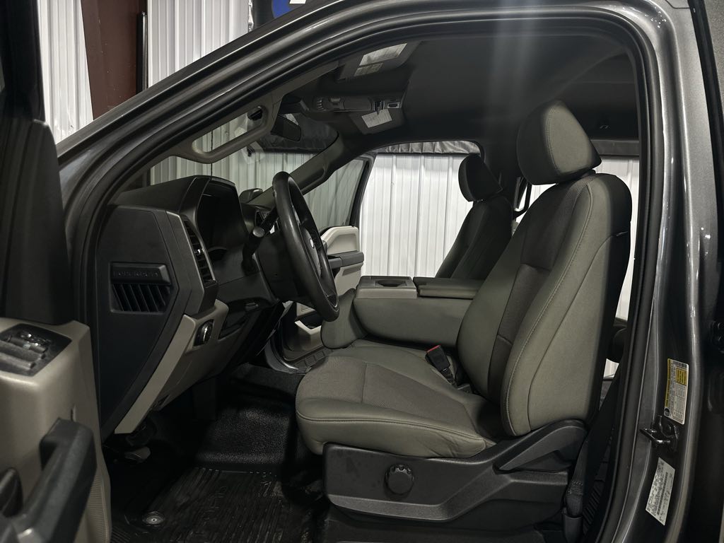 2022 Ford F-350 XL photo 17