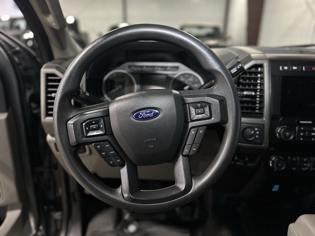 2022 Ford F-350 XL photo 21