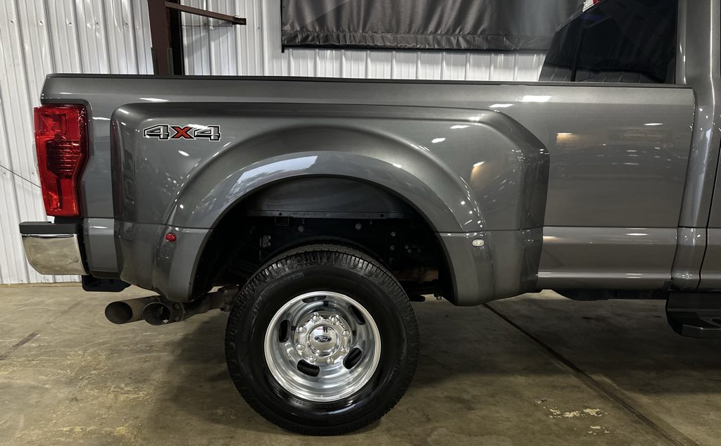 2022 Ford F-350 XL photo 31